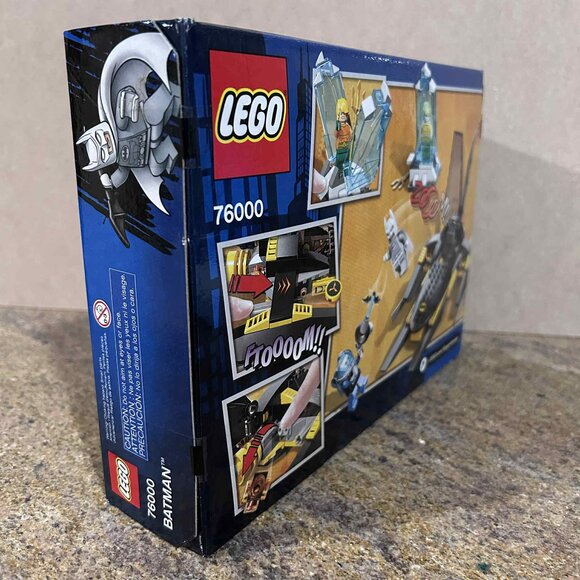 LEGO SUPERHEROES “Artic Batman vs. Mr. Freeze: Aquaman on Ice” Building Toy NEW - Picture 3 of 4